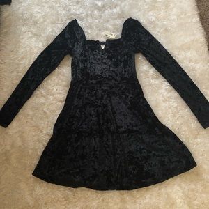 Cute long sleeved black velvet dress